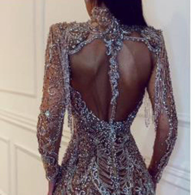 Damen Glamouröses Pailletten-Minikleid mit hochgeschlossenem Design und transparenten Ärmeln EB