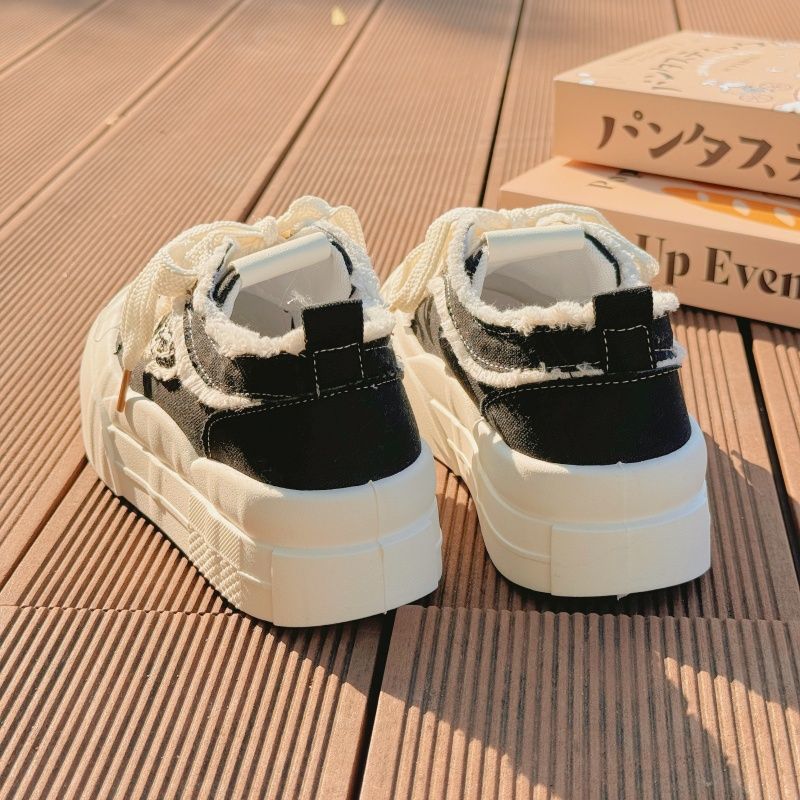 Damen Stilvolle Chunky Sneakers mit weißer Plattform und robustem Obermaterial EB