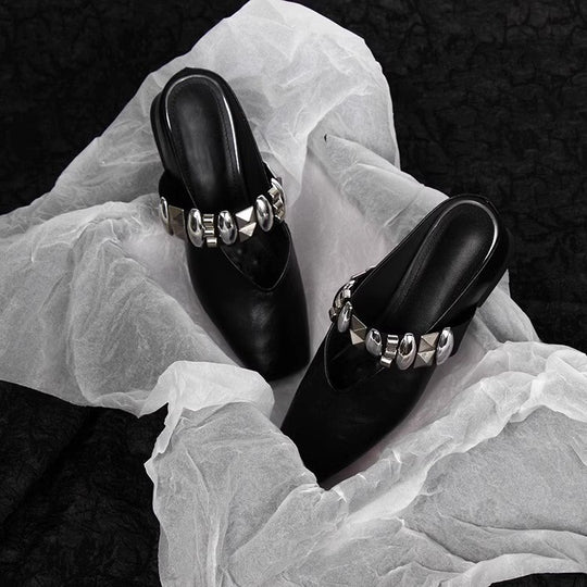 Damen elegante Mules mit modischen Metallakzenten EB