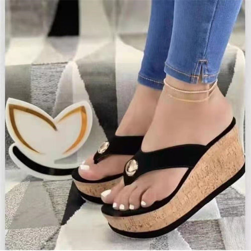 Damen Wedge-Pantoletten mit eleganter Korksohle und dekorativen Metallapplikationen EB