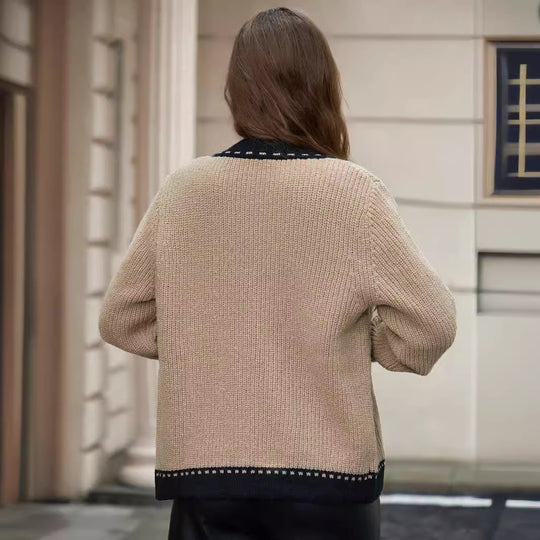 Damen Strickjacke mit eleganter Knopfleiste und kontrastierenden Abschlüssen EB