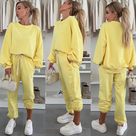 Damen Oversized Loungewear-Set aus weich angerautem Sweat mit Kordelzug-Jogginghose und relaxed Pullover EB