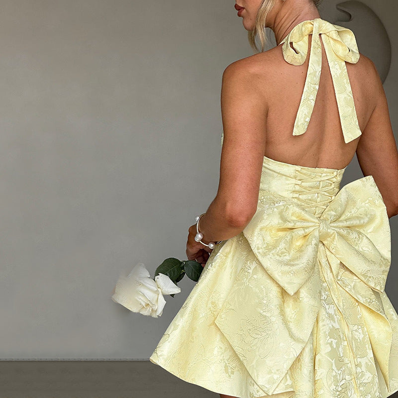 Damen Minikleid mit tiefem V-Ausschnitt und verspieltem Rüschendesign EB