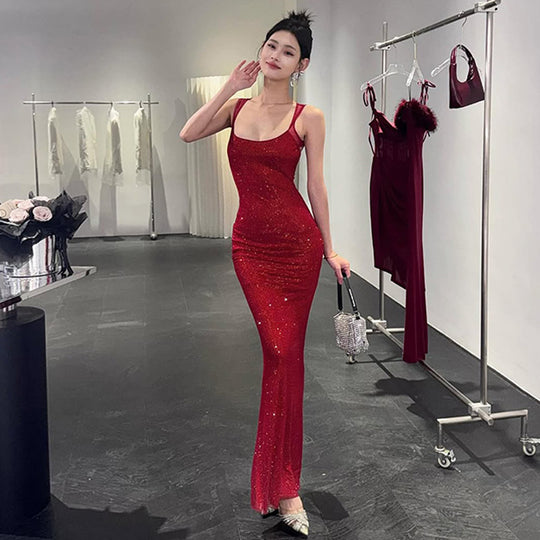 Damen Elegantes Maxikleid mit verführerischem Kreuzträger und schimmerndem Obermaterial EB
