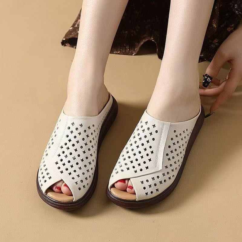 Damen Bequeme Clogs mit perforiertem Design und individuellem Tragekomfort EB