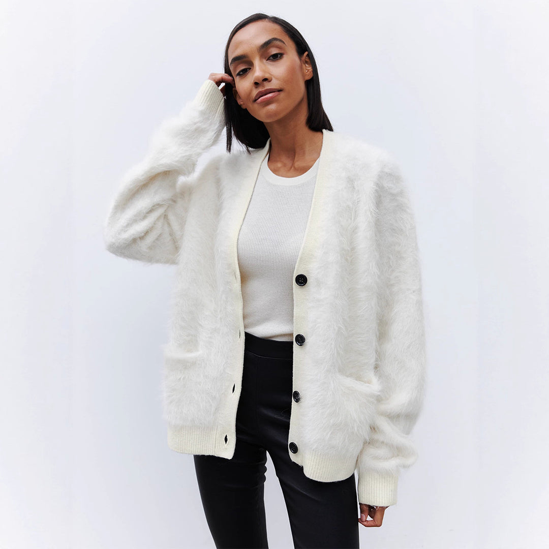 Damen Weicher Cardigan aus Mohair mit Knöpfen EB
