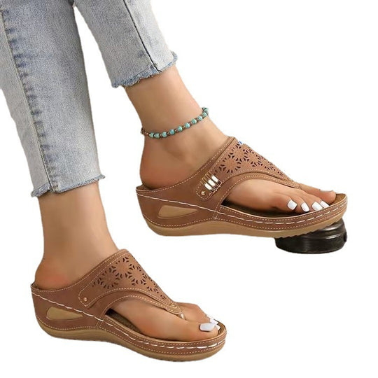 Damen Bequeme Zehentrenner-Sandalen mit anatomischem Fußbett und verstellbarem Riemendesign EB