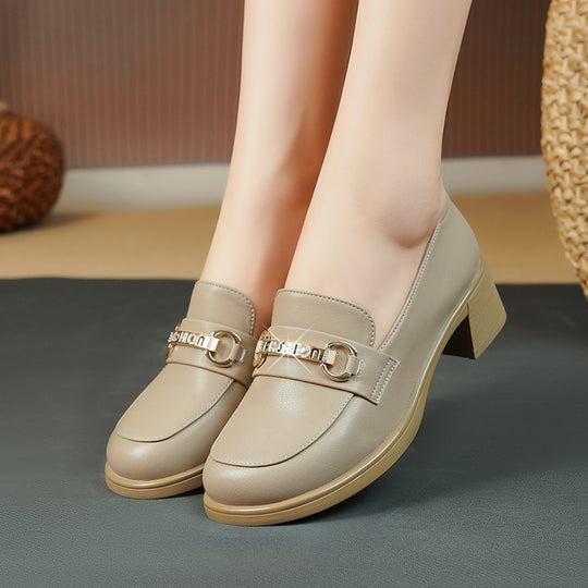 Damen Elegante Mokassins mit modischem Kettendetail und bequemem Blockabsatz EB