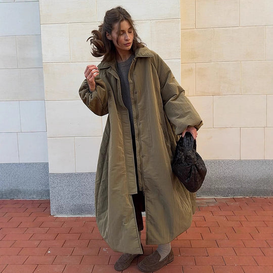 Damen Oversized Steppjacke mit elegantem Schnitt und praktischen Taschen EB