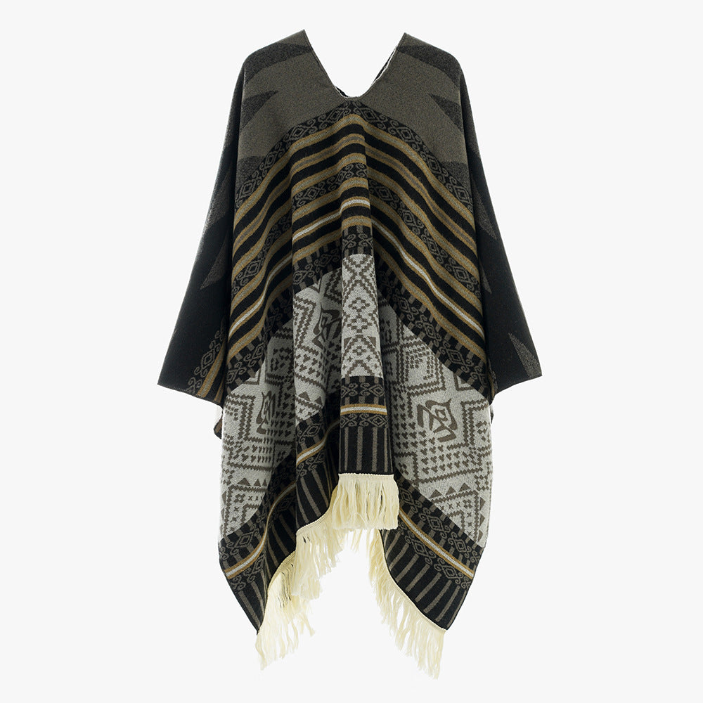 Damen Jacquard‑Ruana im Deckenstil mit V‑Ausschnitt, geometrischem Ethno‑Muster und Fransensaum EB