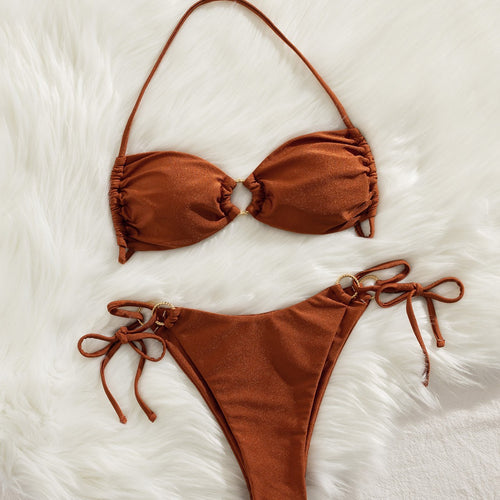 Damen Bandeau-Bikini mit schimmerndem Stoff und raffinierten Details EB