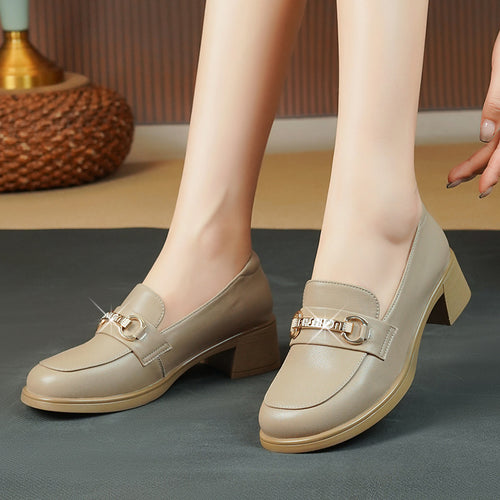 Damen Elegante Mokassins mit modischem Kettendetail und bequemem Blockabsatz EB