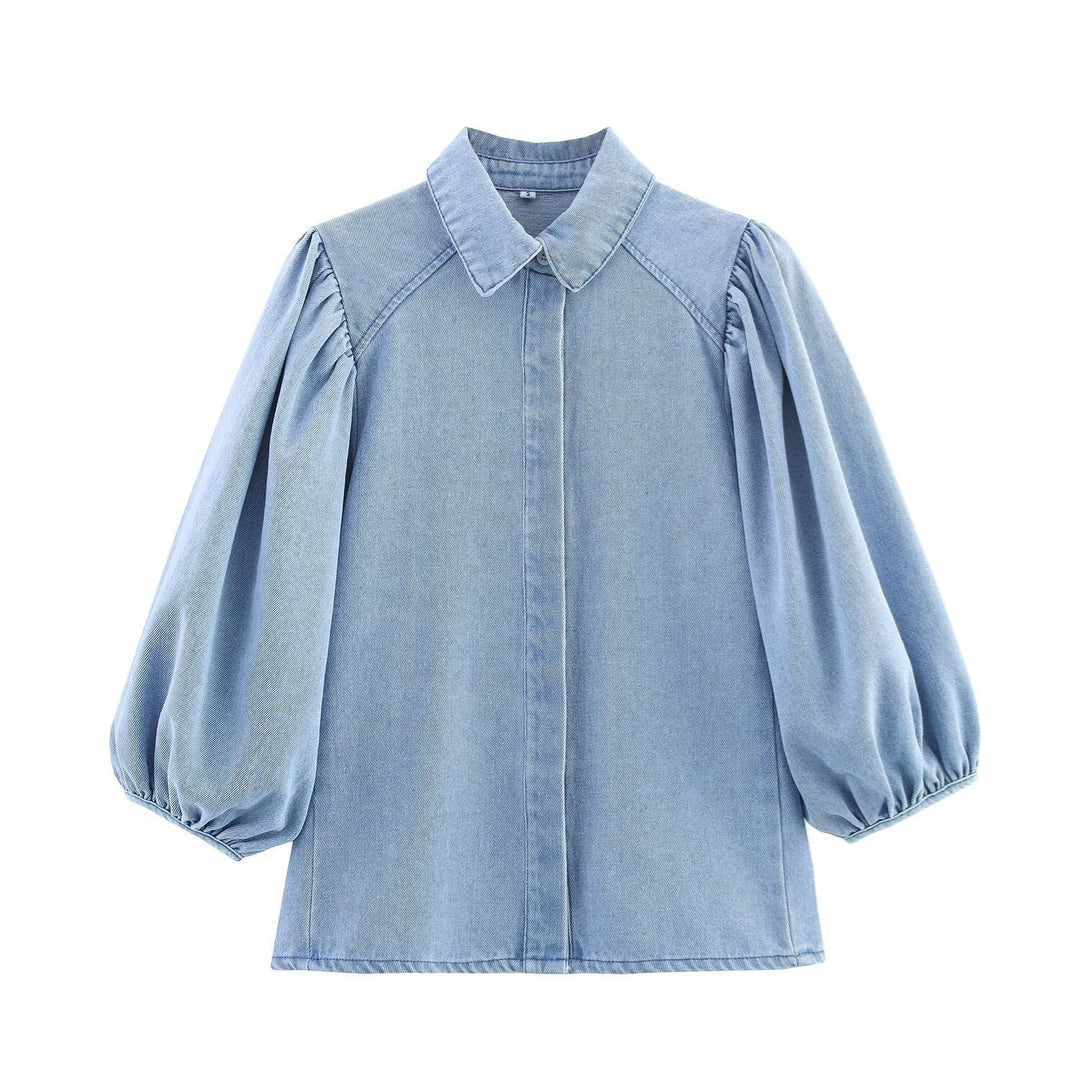 Damen luftige und strukturierte Bluse mit Balloonärmeln und weiten Jeans EB