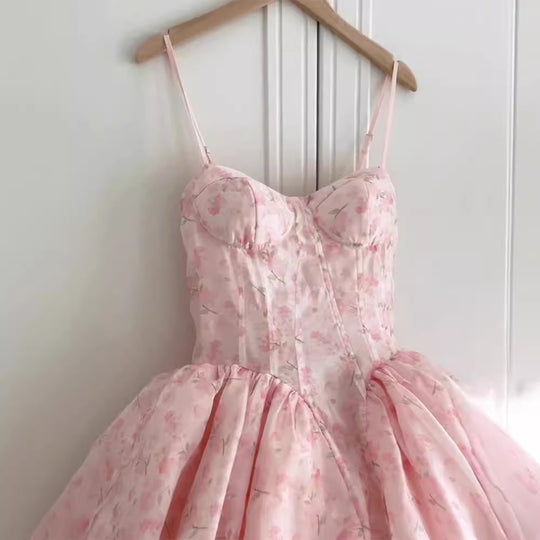 Damen Cocktailkleid mit trägerlosem Oberteil und schwingendem Tüllrock EB