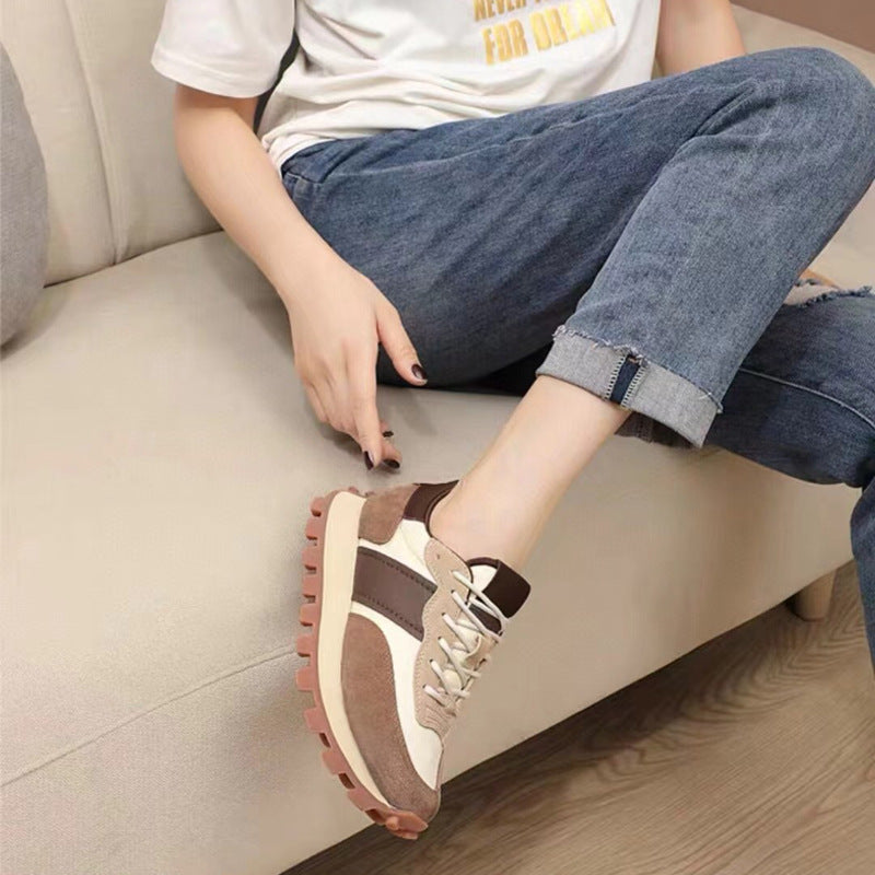 Damen Sportliche Freizeitsneakers mit rutschfester und atmungsaktiver Sohle EB