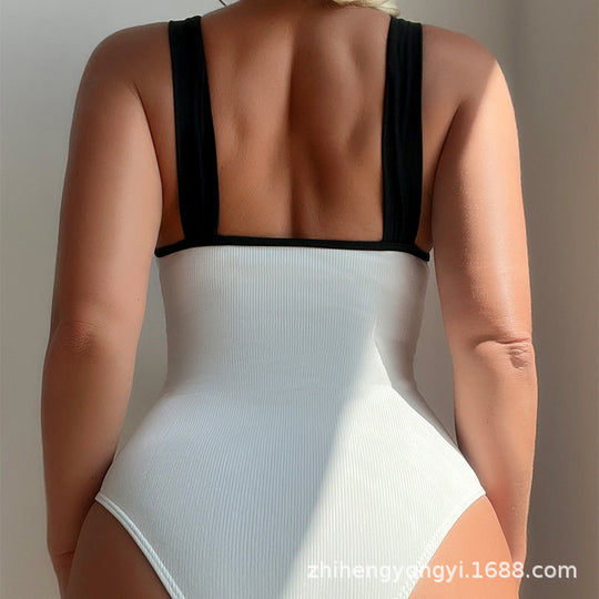 Damen Einteiliger Badeanzug mit innovativem Cut-Out Design EB