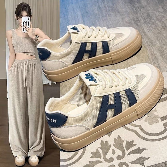 Damen Sportliche Sneakers mit durchlässigem Obermaterial und dämpfender Sohle EB