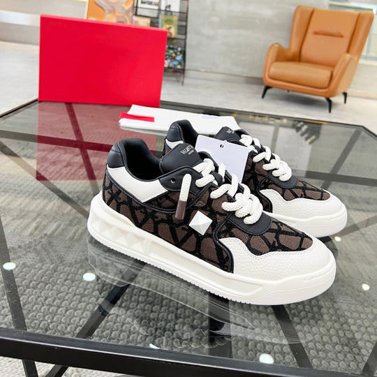 Damen Sportliche Sneakers mit trendigem Camouflage-Design und robustem Obermaterial EB