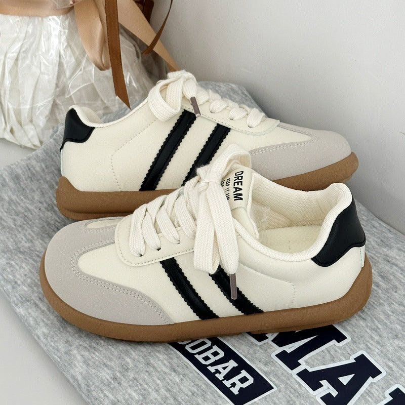 Damen Sportliche Sneakers mit weichem Obermaterial und atmungsaktiven Einsätzen EB