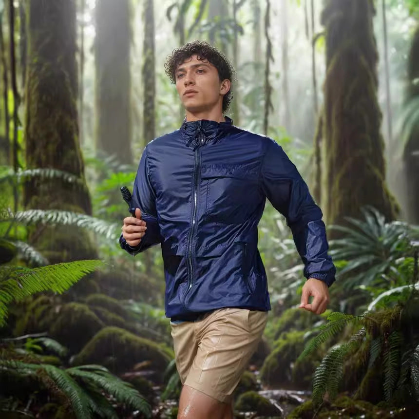 Herren leichte und atmungsaktive Outdoor-Jacke mit Kapuze EB