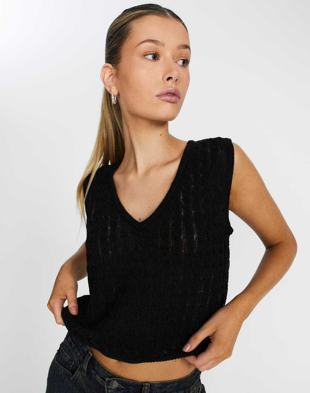 Damen luftiges Strick-Oberteil mit V-Ausschnitt und feinmaschigem Design EB