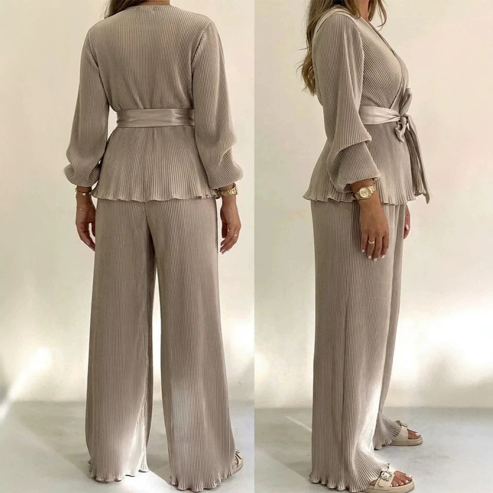 Damen Eleganter Plissee-Zweiteiler mit Wickelshirt, Taillengürtel und weitem Bein EB
