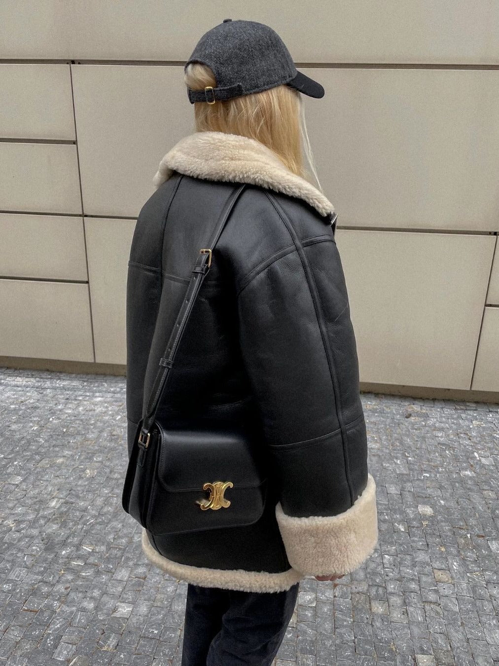 Damen Kunstlederjacke mit Teddyfutter EB
