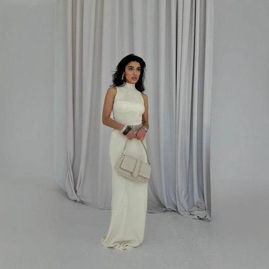 Damen Maxikleid mit elegantem Rundhalsausschnitt und taillierten Details EB