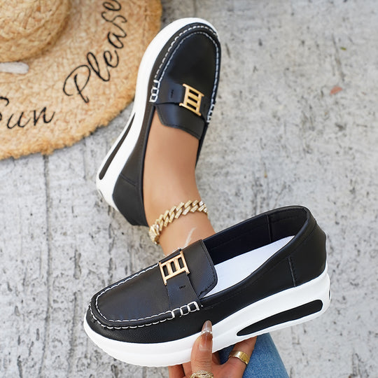 Damen Komfortable Slip-On Mokassins mit modischem Akzent EB