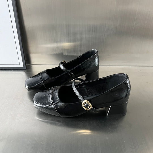 Damen Elegante Ballerinas mit dekorativem Riemen und hochwertiger Lederoberfläche EB
