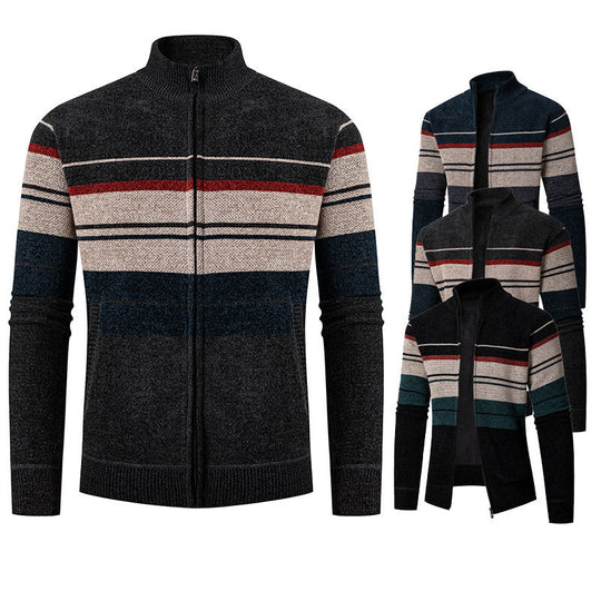 Herren modische Strickjacke mit kontrastierenden Streifen und hochabschließendem Kragen EB