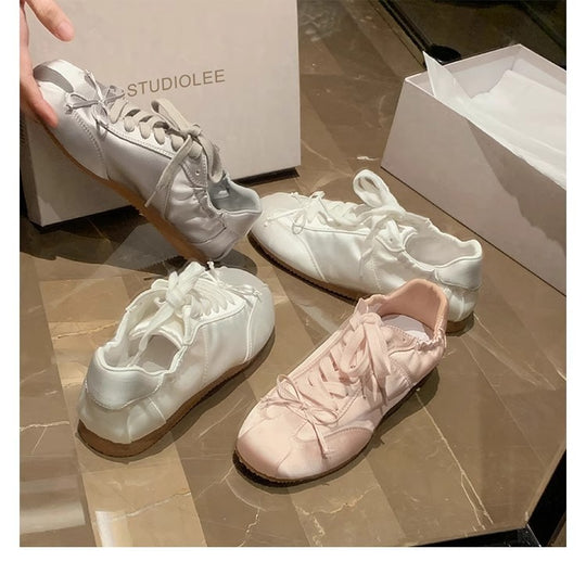 Damen Sportliche Sneakers mit atmungsaktiver Obermaterialstruktur und komfortablem Fußbett EB