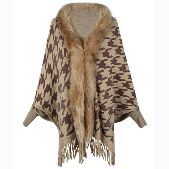 Damen stilvoller Poncho mit exklusivem Fellbesatz und modernem Sternenmuster EB