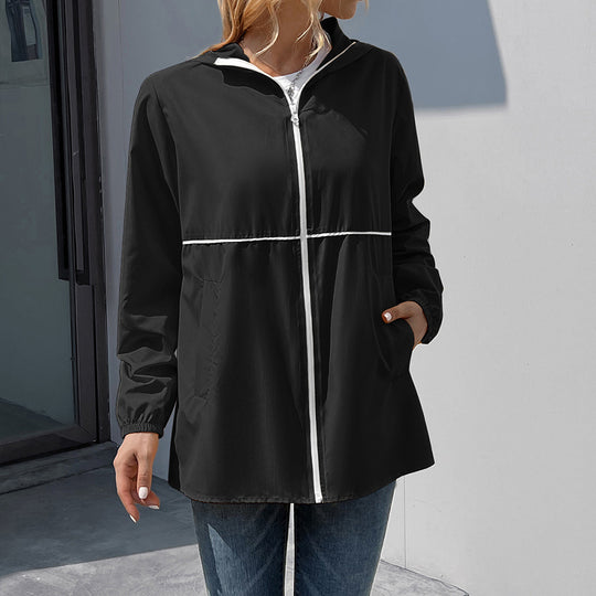 Damen leichte Regenjacke mit praktischer Kapuze und seitlichen Taschen EB