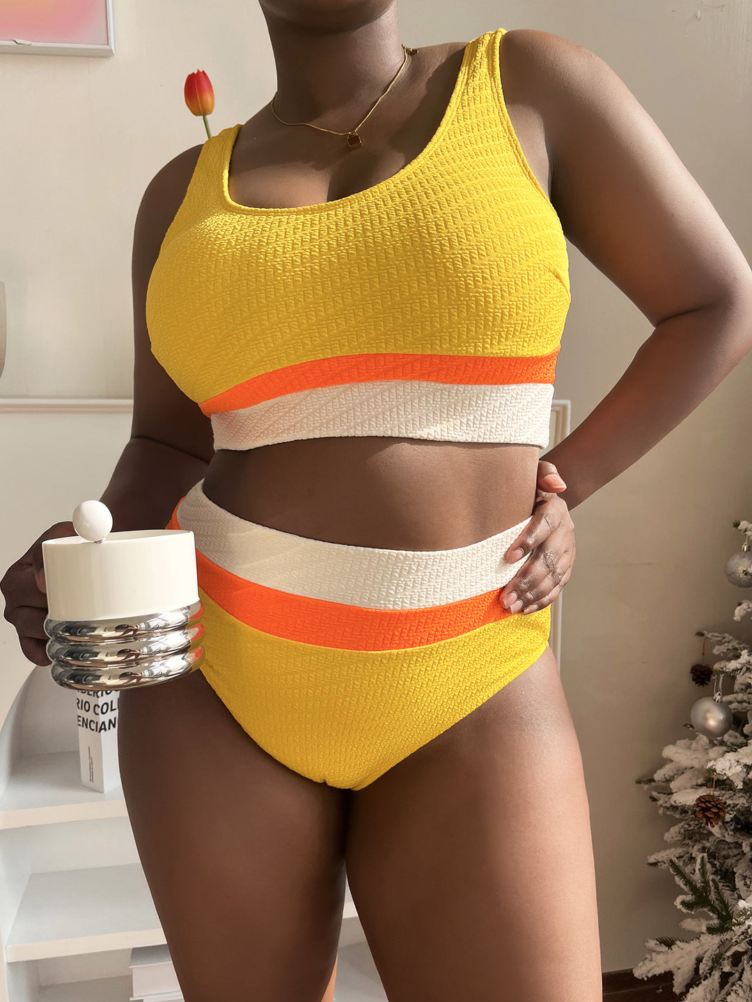 Damen Hochwertiger Sport-Bikini mit trendigen Farbblöcken EB