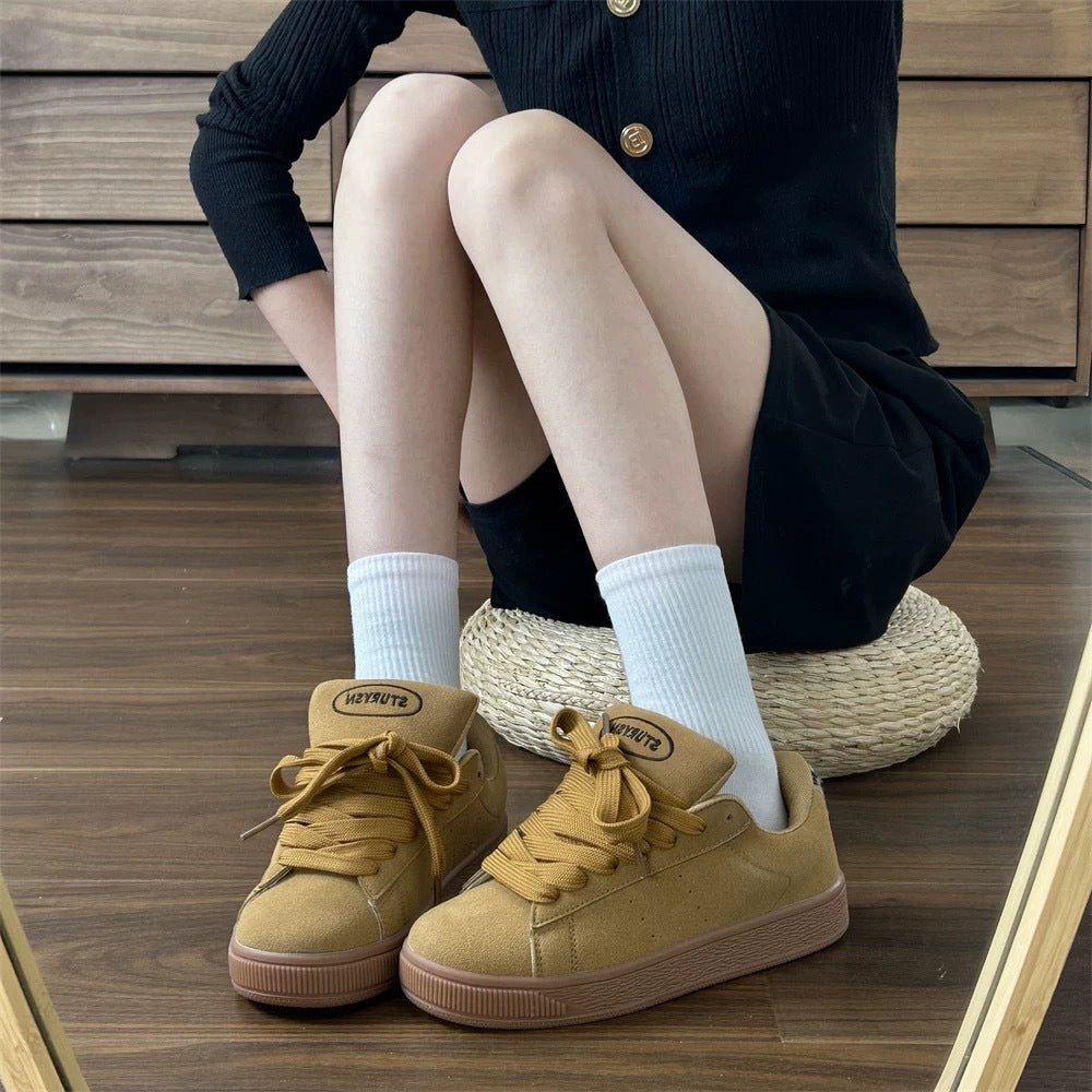 Damen Sneaker mit weichem Nubukleder und gepolsterter Innensohle EB
