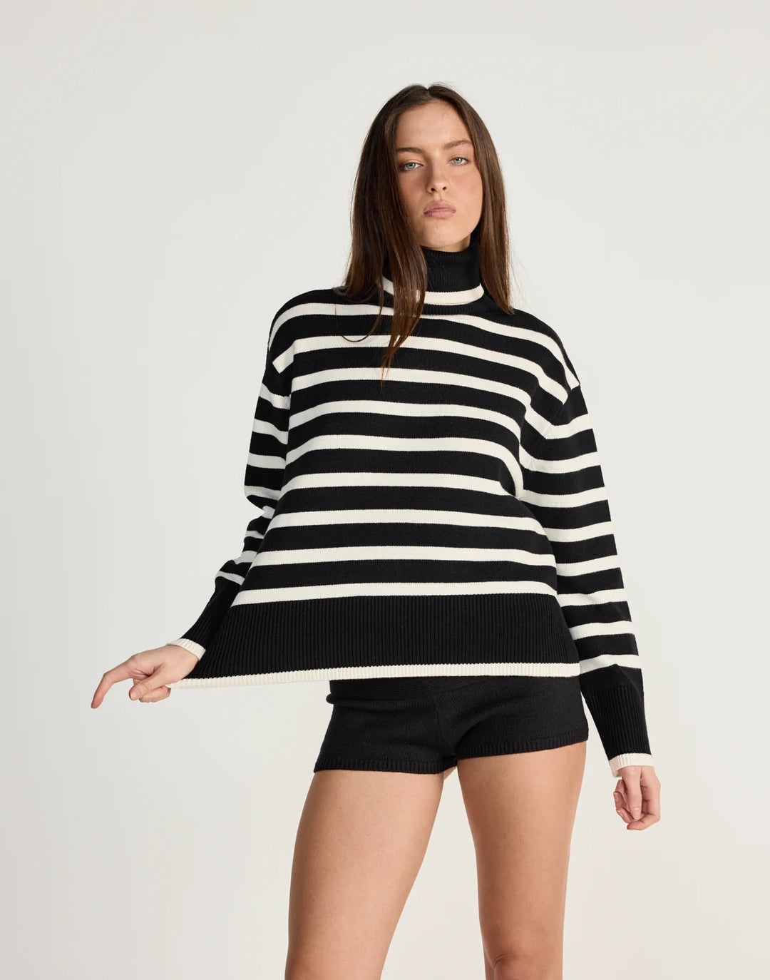 Damen gestreifter Rollkragenpullover mit lässigem Schnitt EB
