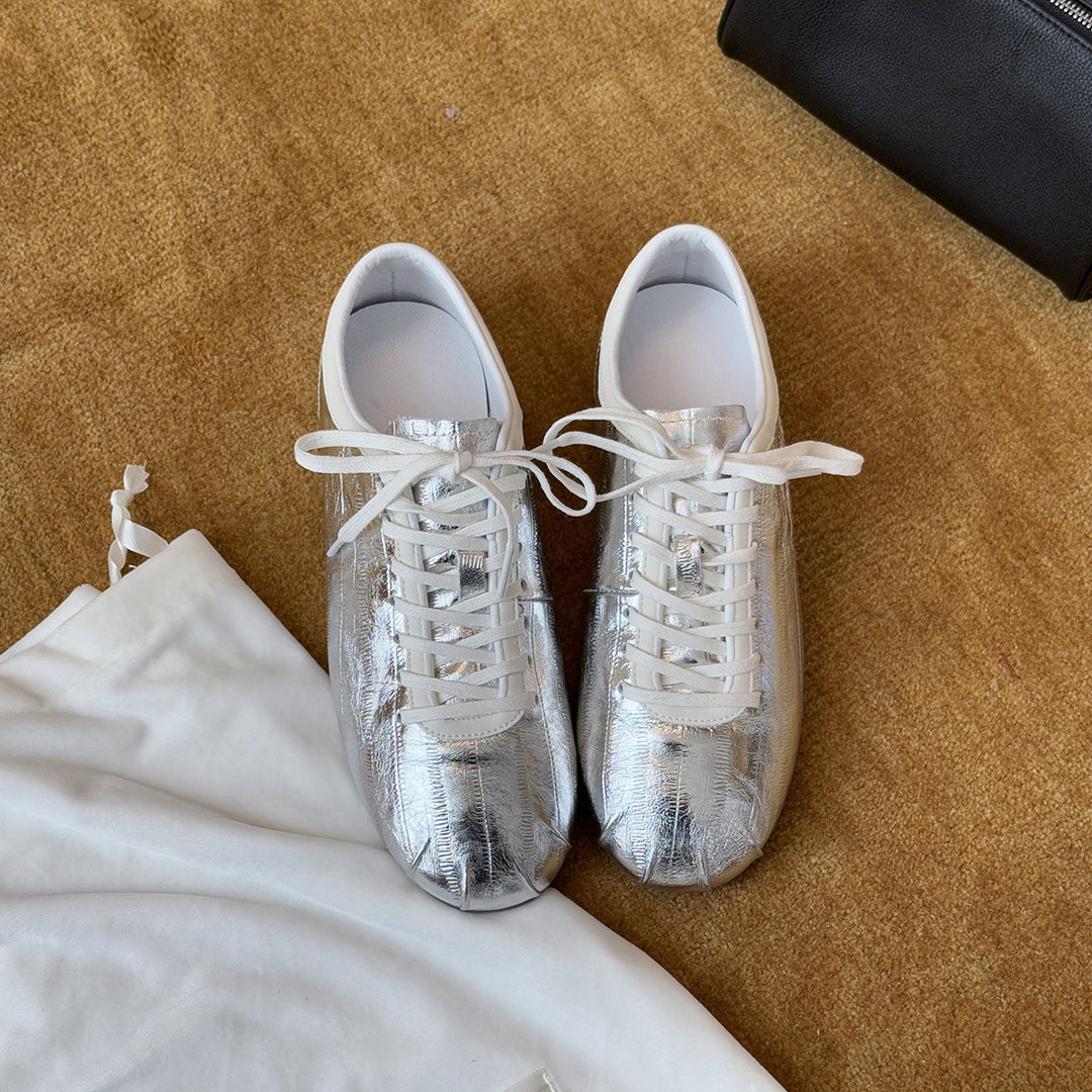 Damen modische Sneaker mit glänzender Oberfläche und robustem Design EB