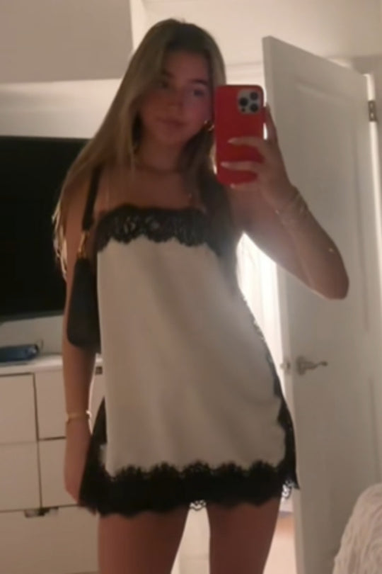 Damen elegantes Nachthemd mit Spitzenverzierungen EB