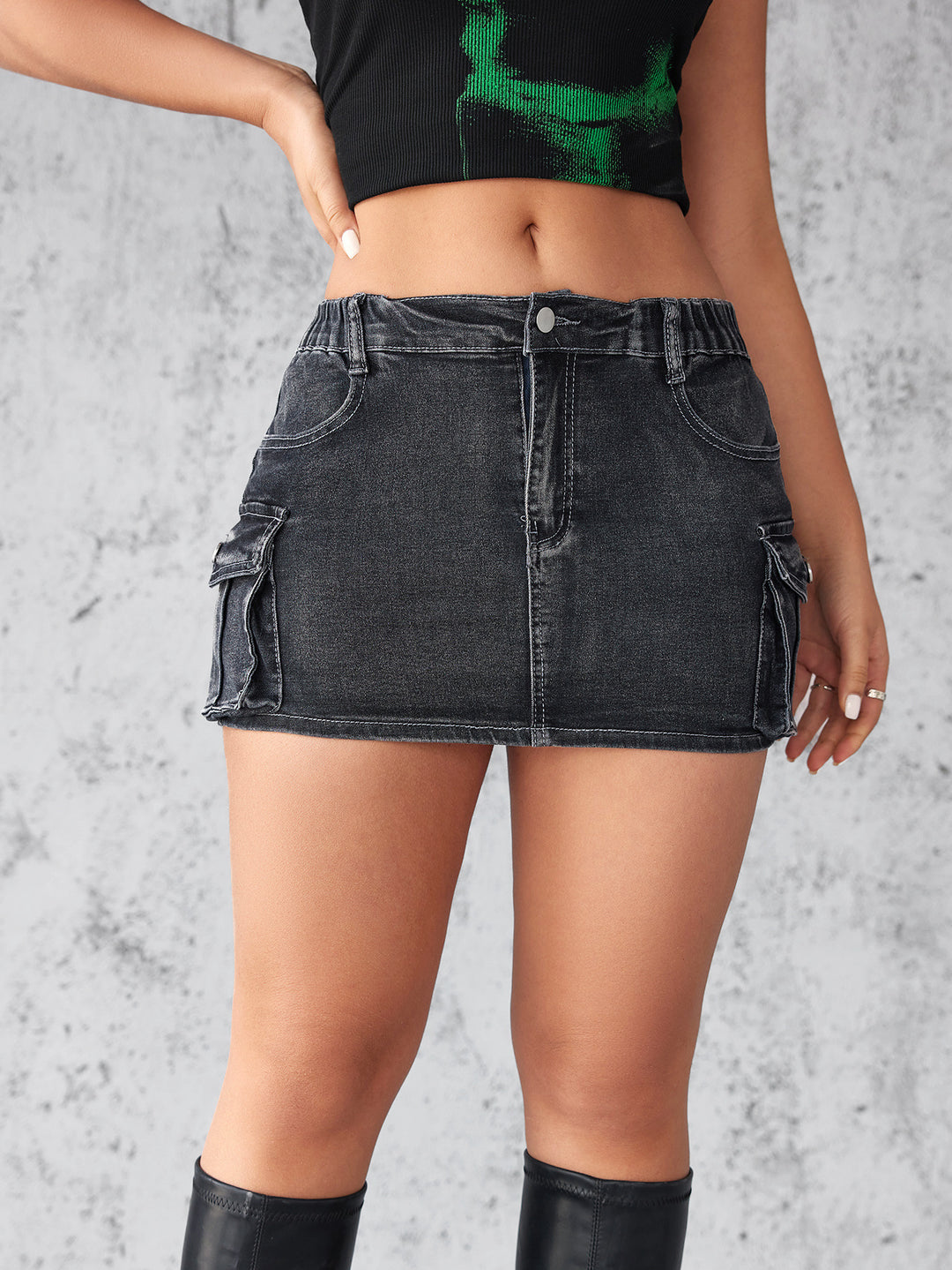 Damen cropped Top mit auffälligem grafischem Muster und tailliertem Schnitt EB