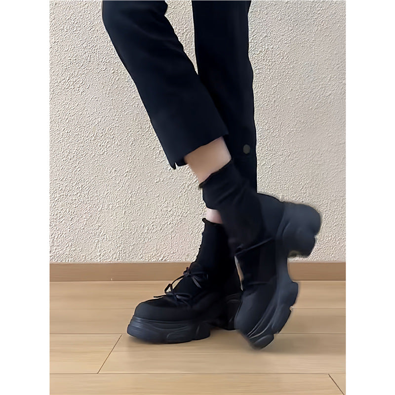 Damen plattformierte Sneaker mit eleganter Schnürung EB