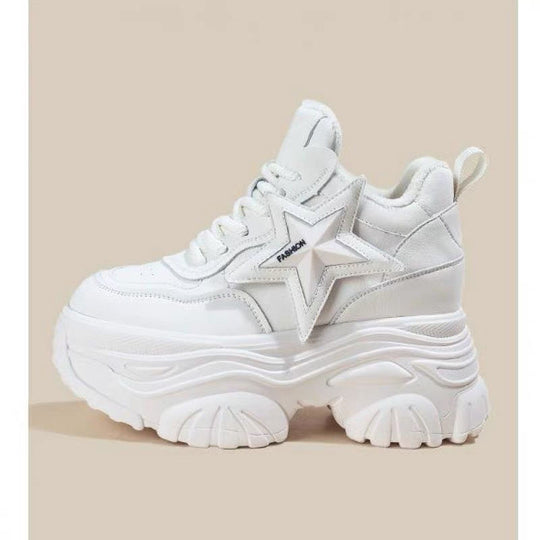 Damen Sportliche Plateau-Sneaker mit markantem Sternapplikation EB