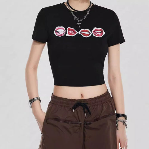 Damen Crop-T-Shirt mit kreativem Lippenmotiv und figurbetontem Schnitt EB