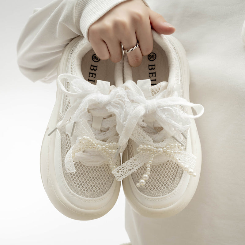 Damen Plattform Sneakers mit dekorativen Perlen und luftiger Mesh-Oberfläche EB
