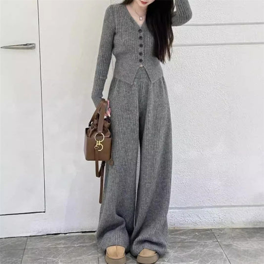 Damen Elegantes gestricktes Jumpsuit mit Knopfdetails und weitem Bein EB