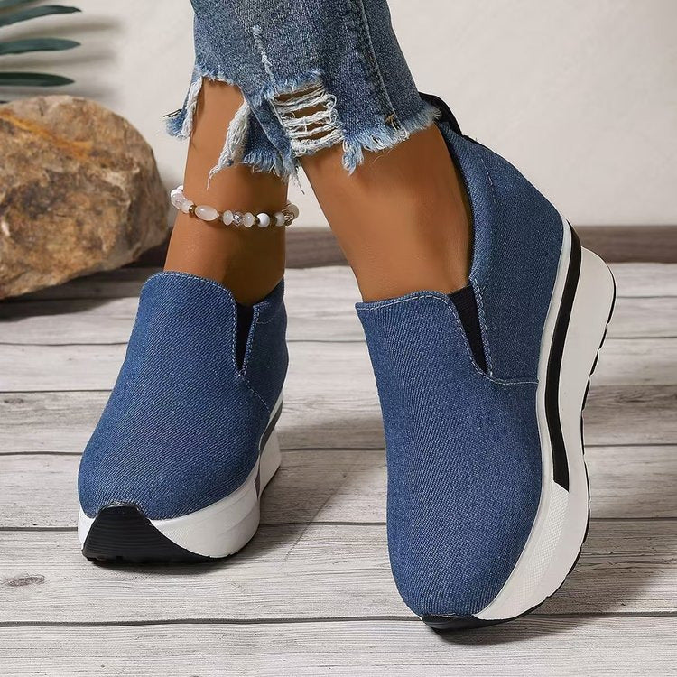Damen Slip-On Sneakers mit elastischem Einstieg und trendiger Plateausohle EB