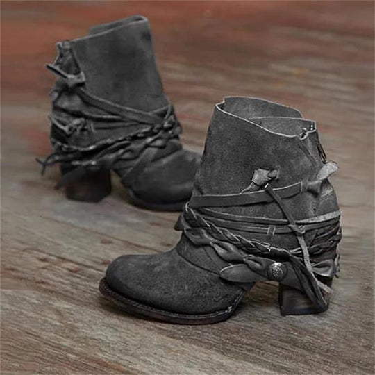 Damen Vintage Western-Ankleboots aus Velourslederoptik mit geflochtenen Zierriemen und niedrigem Blockabsatz EB