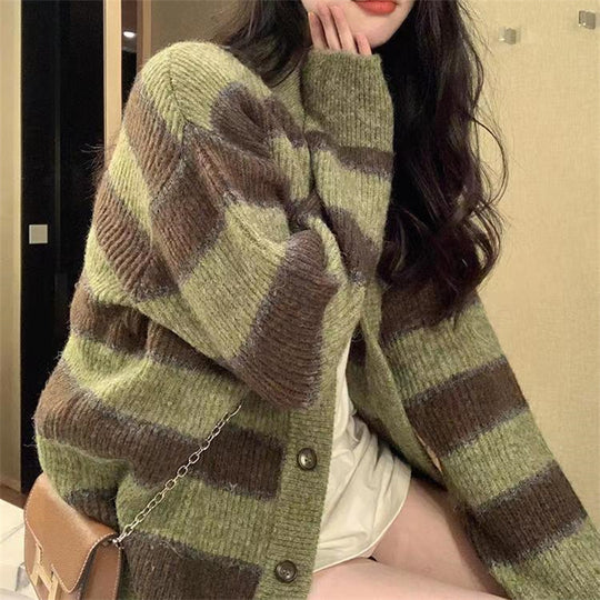 Damen Grobstrickjacke mit modischem Streifenmuster und lässigem Schnitt EB