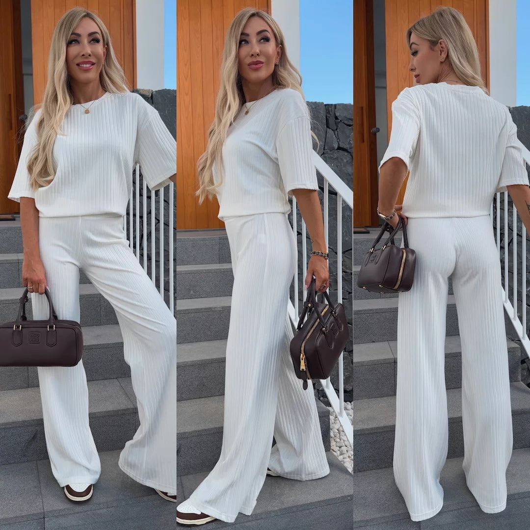 Damen weiches geripptes Lounge-Set mit Oversize-Viskoseshirt und High-Waist Schlaghose EB