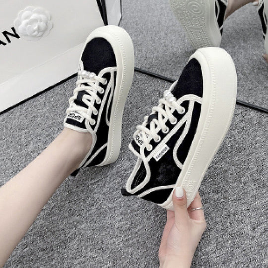 Damen Sportliche Sneakers mit modischem Design und stylischen Akzenten EB